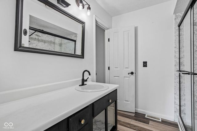 4404 Devon Lake Road, Indianapolis, IN 46226