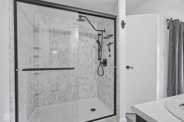 4404 Devon Lake Road, Indianapolis, IN 46226