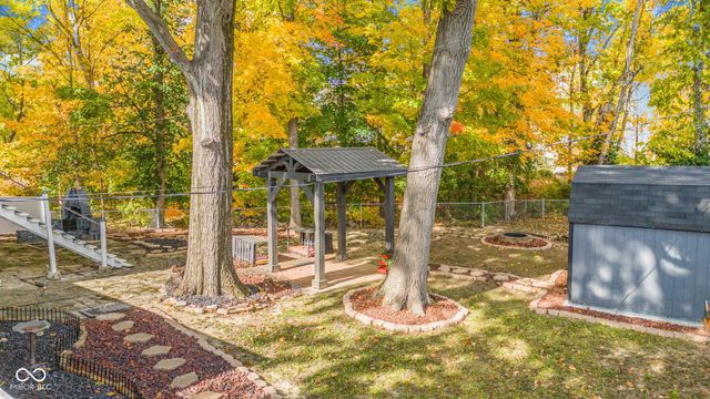 4404 Devon Lake Road, Indianapolis, IN 46226