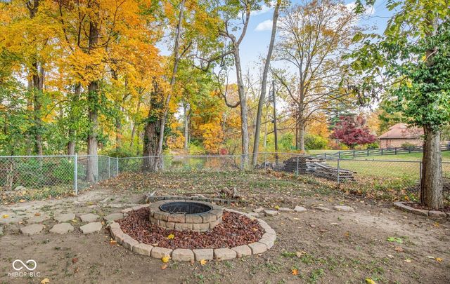 4404 Devon Lake Road, Indianapolis, IN 46226