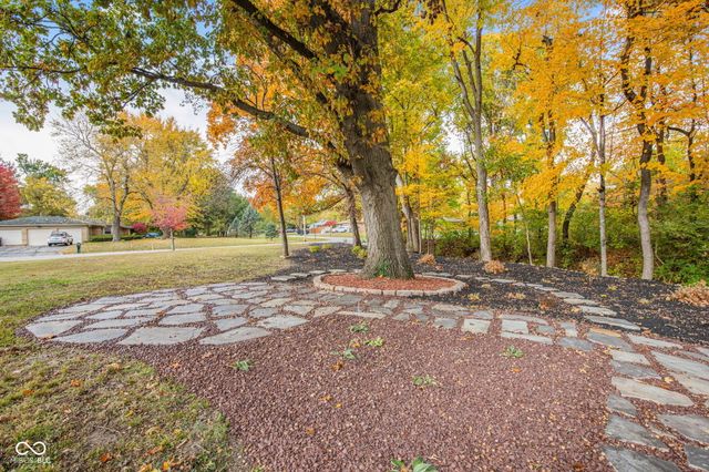 4404 Devon Lake Road, Indianapolis, IN 46226