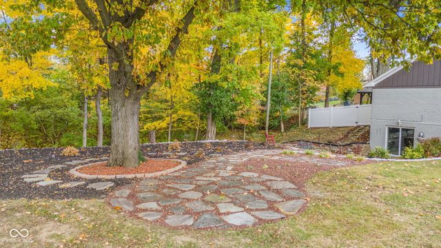 4404 Devon Lake Road, Indianapolis, IN 46226