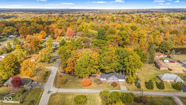 4404 Devon Lake Road, Indianapolis, IN 46226