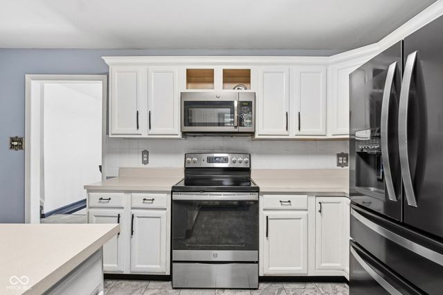 4404 Devon Lake Road, Indianapolis, IN 46226