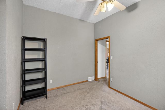 320 NW 6th Avenue, Waverly, IA 50677