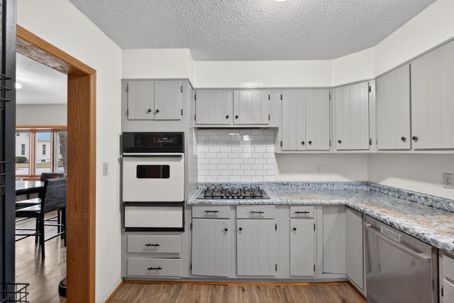 320 NW 6th Avenue, Waverly, IA 50677