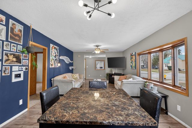 320 NW 6th Avenue, Waverly, IA 50677