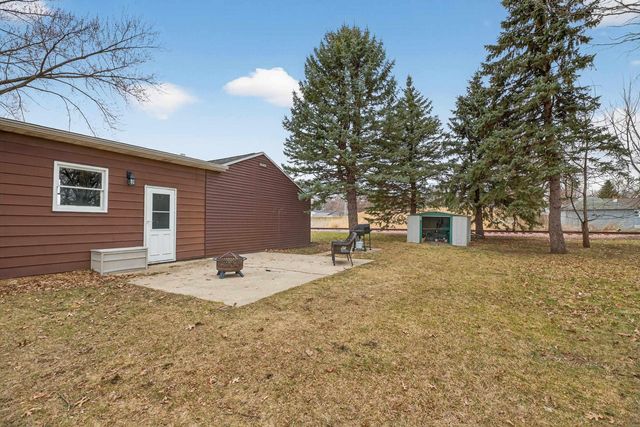 320 NW 6th Avenue, Waverly, IA 50677