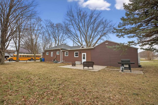 320 NW 6th Avenue, Waverly, IA 50677