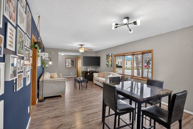 320 NW 6th Avenue, Waverly, IA 50677