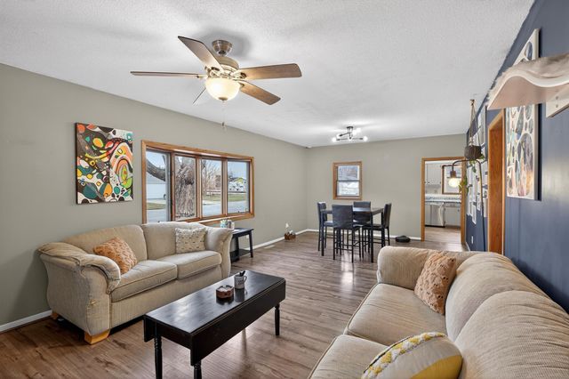 320 NW 6th Avenue, Waverly, IA 50677