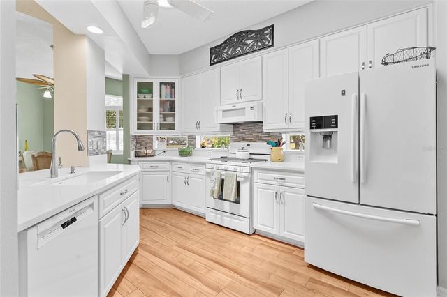 3354 SAINT LUCIA COURT, Tavares, FL 32778
