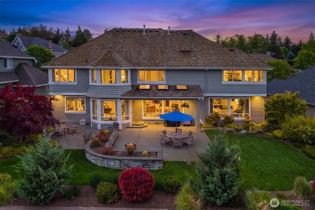 6606 Fairway Avenue SE, Snoqualmie, WA 98065