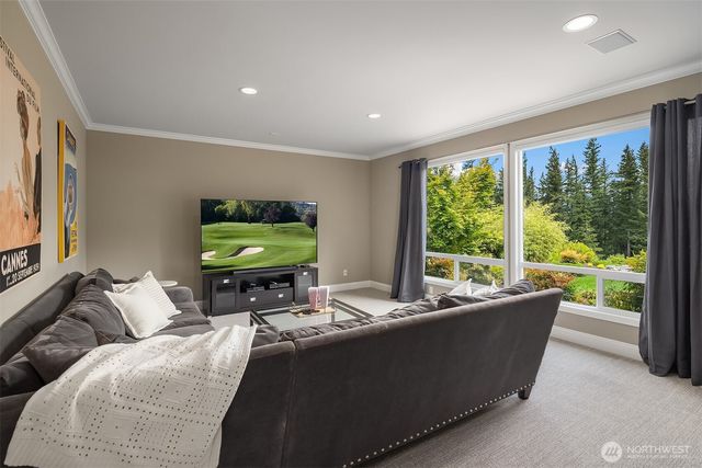 6606 Fairway Avenue SE, Snoqualmie, WA 98065