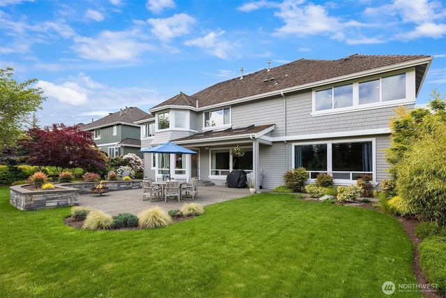 6606 Fairway Avenue SE, Snoqualmie, WA 98065