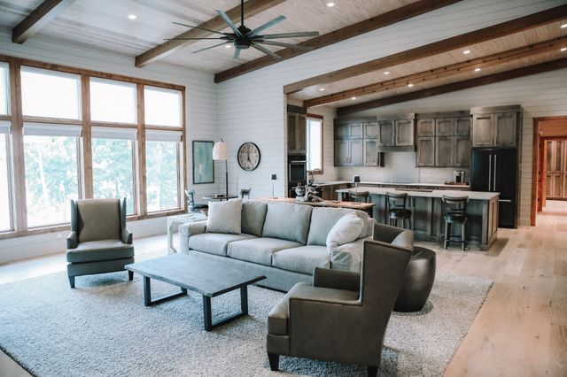 120 Swan Bay Dr, Buchanan, TN 38222