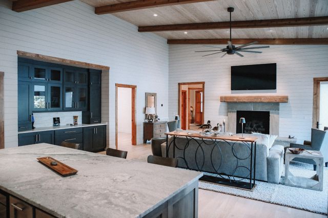 120 Swan Bay Dr, Buchanan, TN 38222