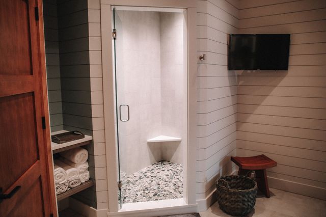 120 Swan Bay Dr, Buchanan, TN 38222