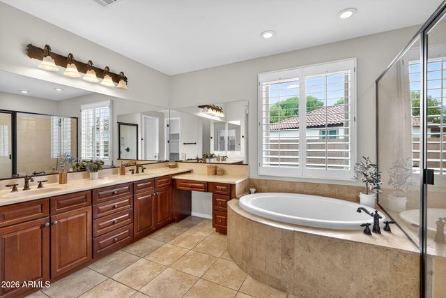 2480 E HONEYSUCKLE Place, Chandler, AZ 85286