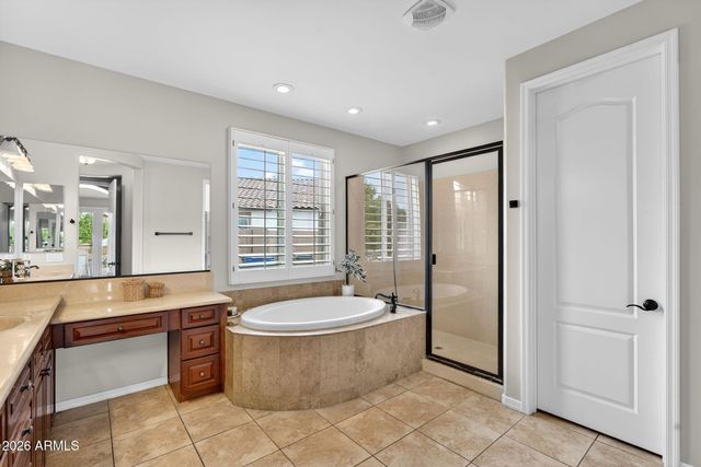 2480 E HONEYSUCKLE Place, Chandler, AZ 85286