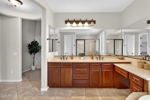 2480 E HONEYSUCKLE Place, Chandler, AZ 85286