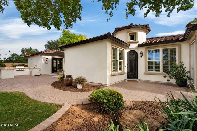2480 E HONEYSUCKLE Place, Chandler, AZ 85286