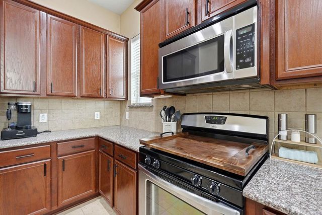 601 Chesterfield Lane, League City, TX 77573