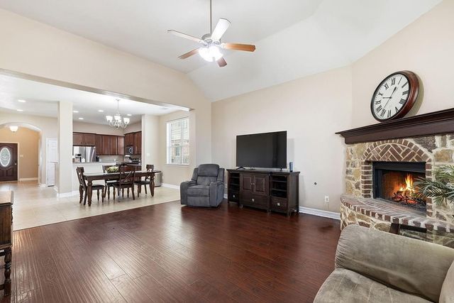 601 Chesterfield Lane, League City, TX 77573