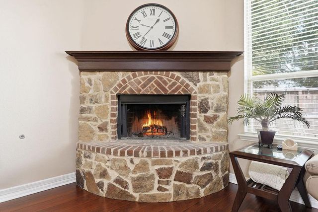 601 Chesterfield Lane, League City, TX 77573