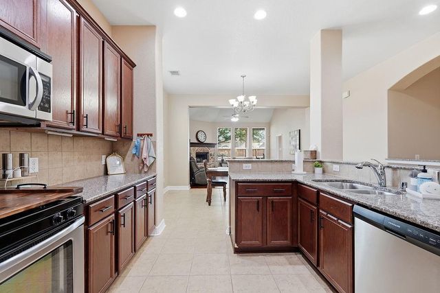 601 Chesterfield Lane, League City, TX 77573