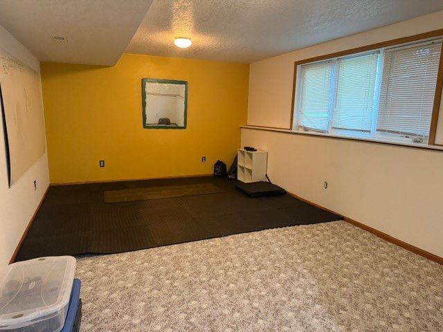 5147 69th Street, Urbandale, IA 50322
