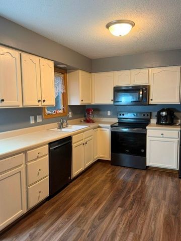 5147 69th Street, Urbandale, IA 50322