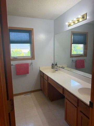 5147 69th Street, Urbandale, IA 50322
