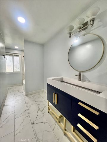624 S Sullivan 15D, Santa Ana, CA 92704