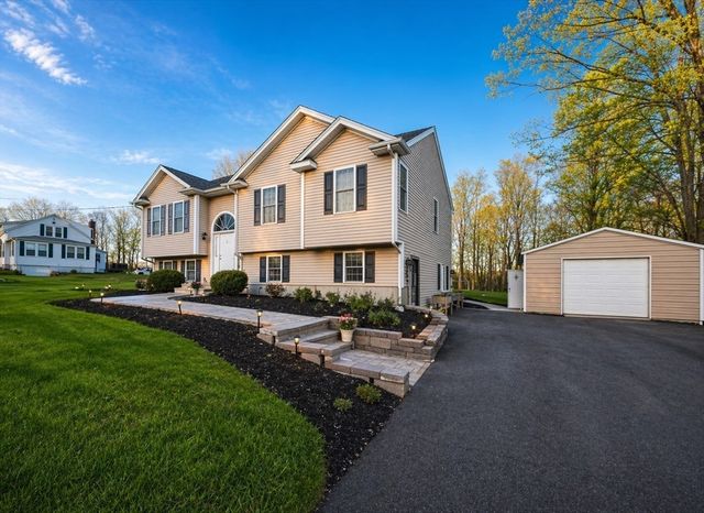 124 N Walker Street, Taunton, MA 02780