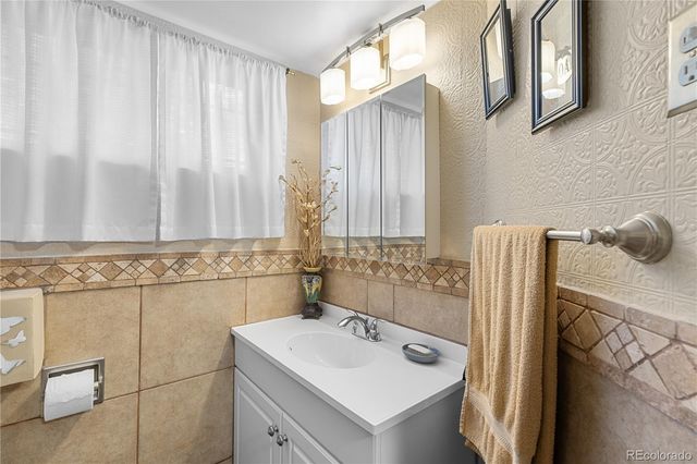 3355 W 54th Avenue, Denver, CO 80221