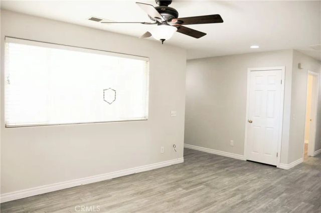 15354 Kiamichi Rd, Apple Valley, CA 92307