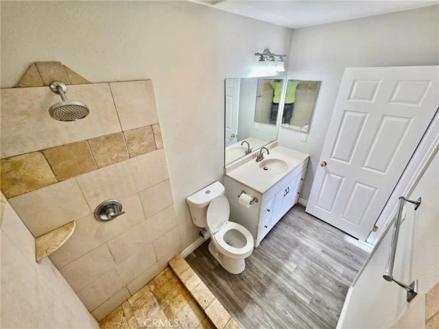 15354 Kiamichi Rd, Apple Valley, CA 92307
