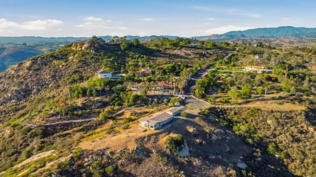 30663 Camino De Las Lomas, Escondido, CA 92026