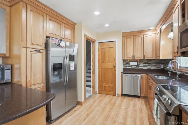 14 Feitsma Lane, Rock Tavern, NY 12575