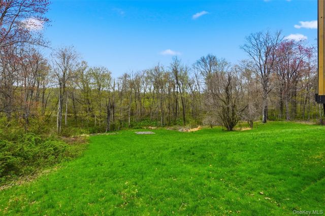 14 Feitsma Lane, Rock Tavern, NY 12575