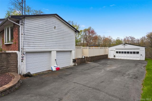 14 Feitsma Lane, Rock Tavern, NY 12575