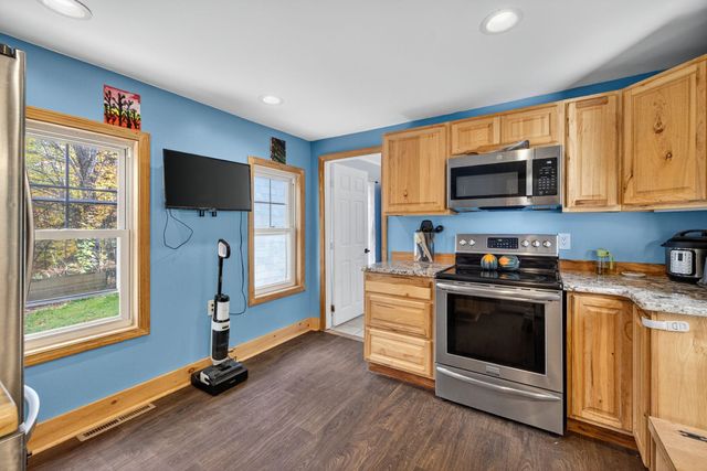 42 Trotting Park Road, Farmington, NH 03835