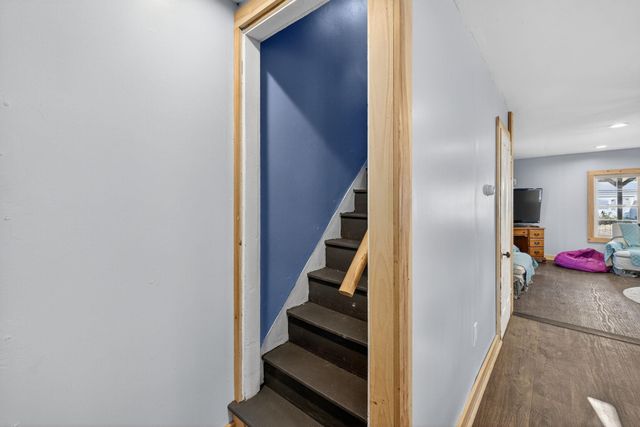 42 Trotting Park Road, Farmington, NH 03835