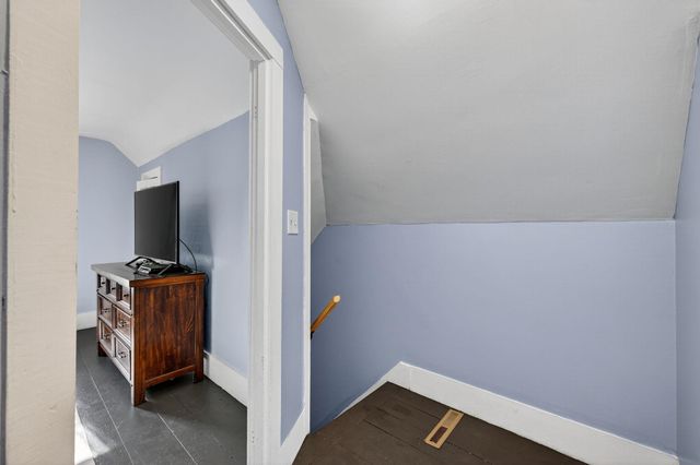 42 Trotting Park Road, Farmington, NH 03835