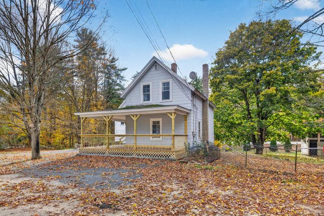 42 Trotting Park Road, Farmington, NH 03835