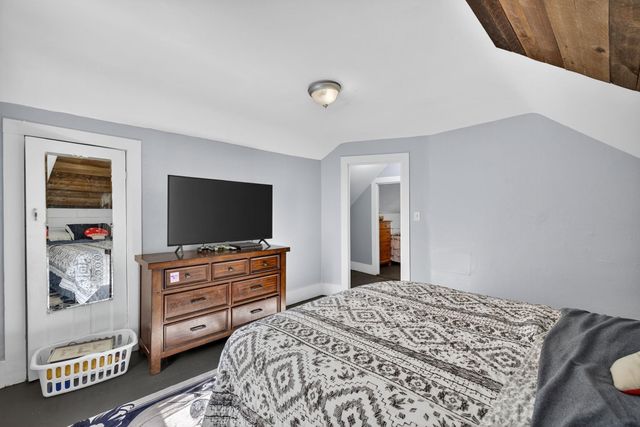 42 Trotting Park Road, Farmington, NH 03835