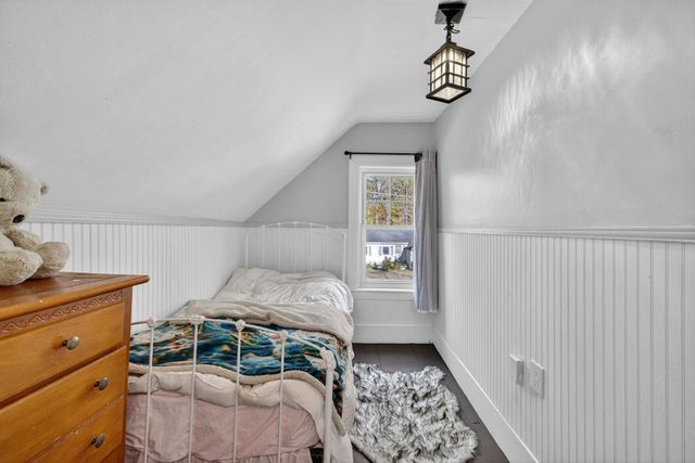 42 Trotting Park Road, Farmington, NH 03835