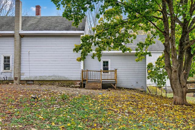 42 Trotting Park Road, Farmington, NH 03835