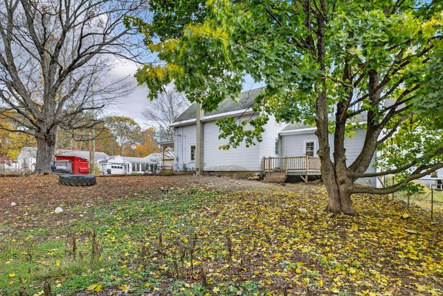 42 Trotting Park Road, Farmington, NH 03835